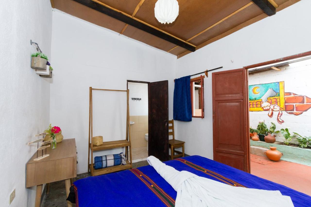 Casa Tamarindo Bed & Breakfast Antigua Exterior photo